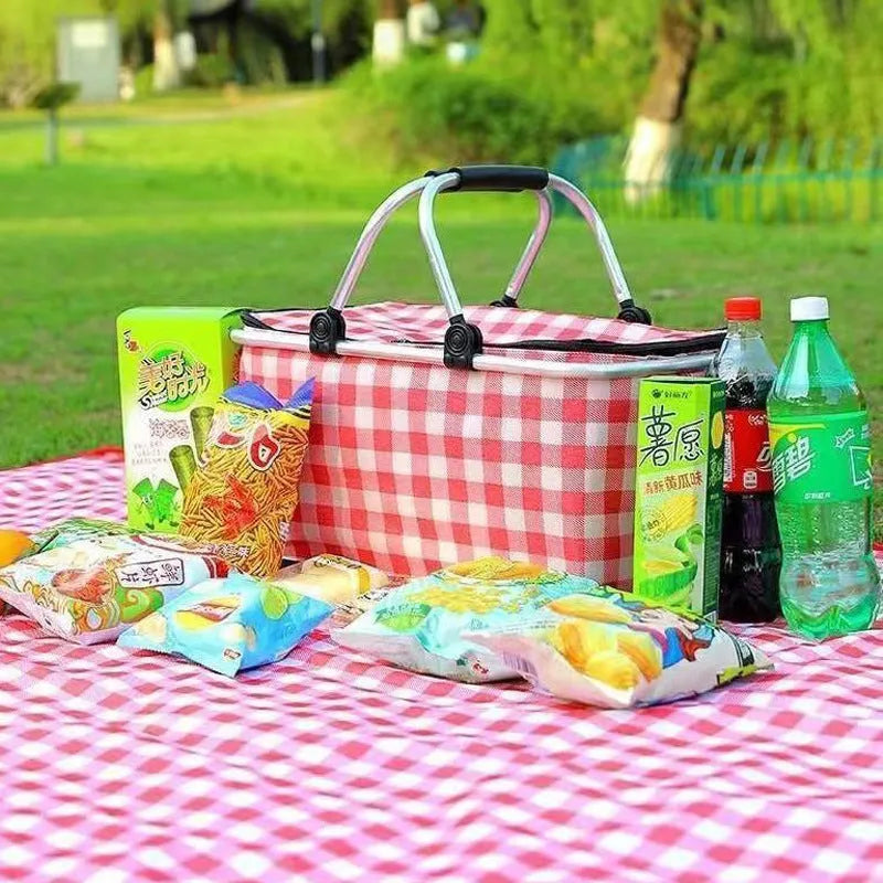 Foldable insulated picnic basket made from Oxford cloth in blue maple leaf colour for outdoor use