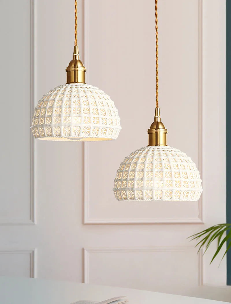 All-copper single-head Nordic pendant light with brass and ceramic finish for bedroom dining room 220V