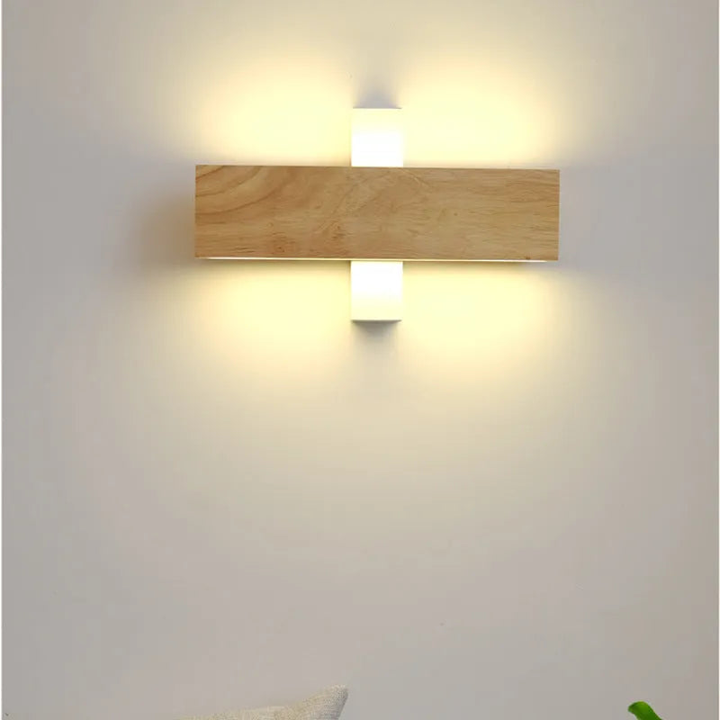 Solid wood LED wall lamp in 22cm, 32cm or 52cm size with warm or white light, 220V