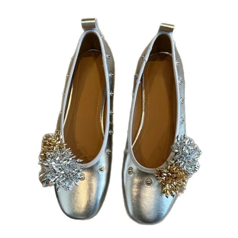 DIY flower rivet Mary Jane shoes in sheepskin leather with buckle fastening and round toe