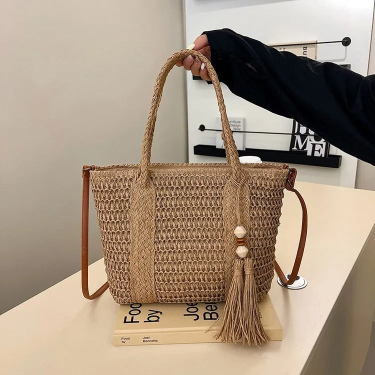Women's large straw crossbody bag with woven pattern in milky white colour