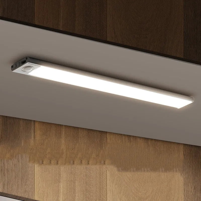 Thin rechargeable human body sensing light bar with aluminium alloy lampshade, silver or black trichrome, 20cm to 80cm.