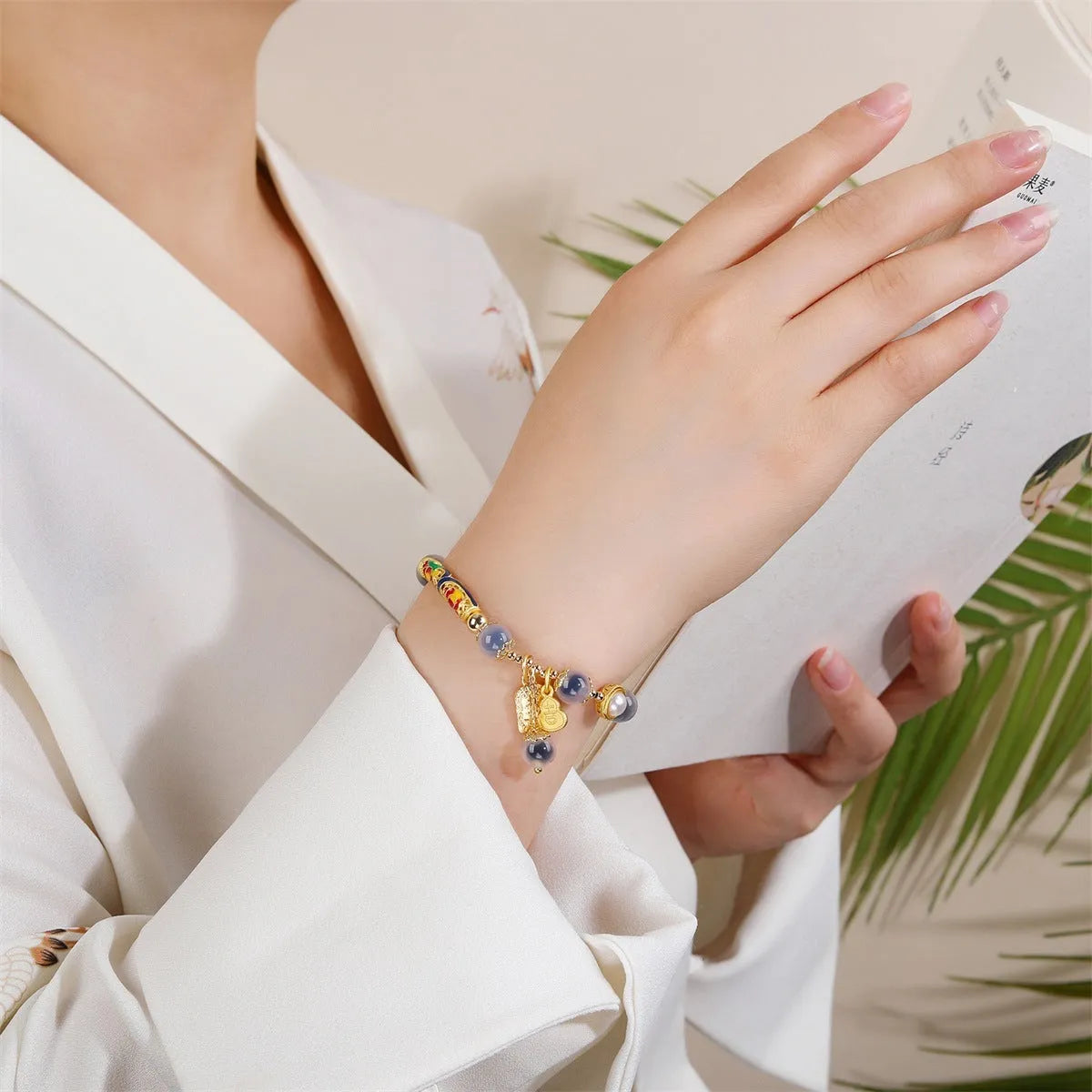 Handmade sugar heart agate bracelet with retro ethnic styling for women