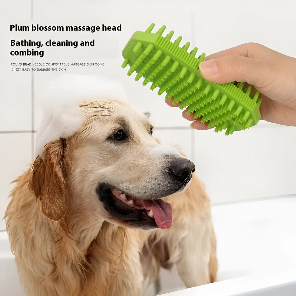 Pet bath massage comb in TPR for dogs, wet and dry use, 7x2.9x12.1cm, one comb per pack