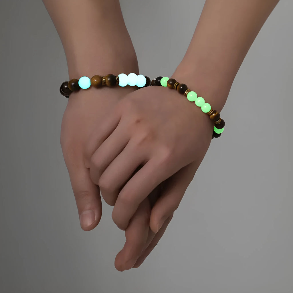 Geometric pattern couple bracelets in luminous amber colour Y552 with retro fashion design