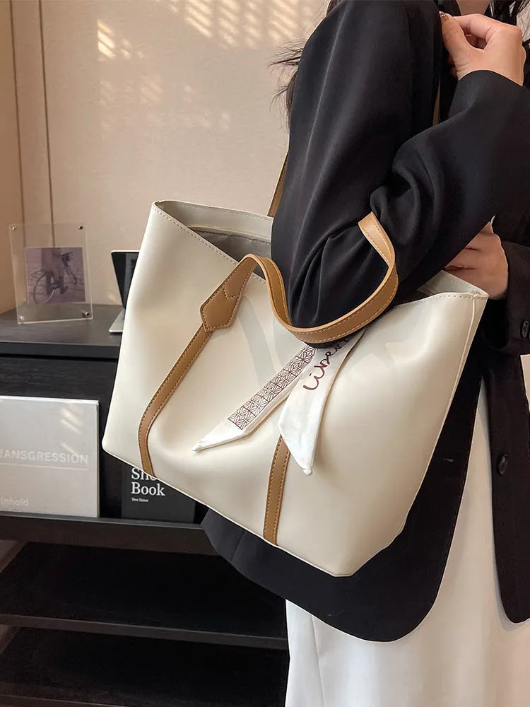 Unisex large capacity casual tote bag in convertible shoulder and crossbody style with sandwich pocket design