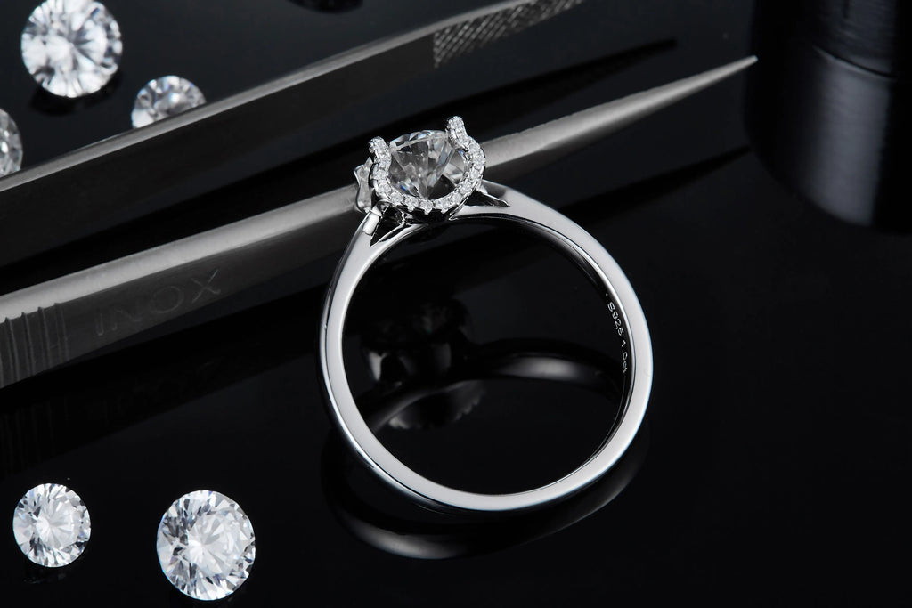 Star Guardian wedding ring set with 1-carat moissanite, S925 silver and platinum plating, sizes 5 to 9