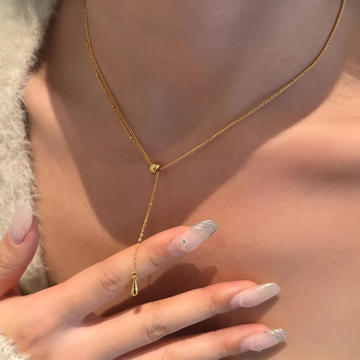 925 sterling silver women's clavicle chain necklace with double-layer stitching and water droplet pendant in gold finish
