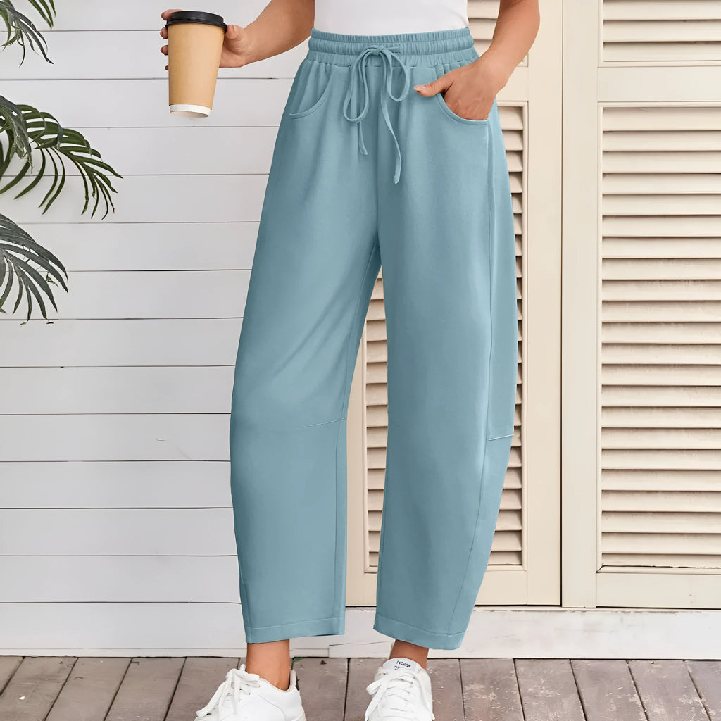 Loose cropped sweatpants with elastic waist in street fashion colours