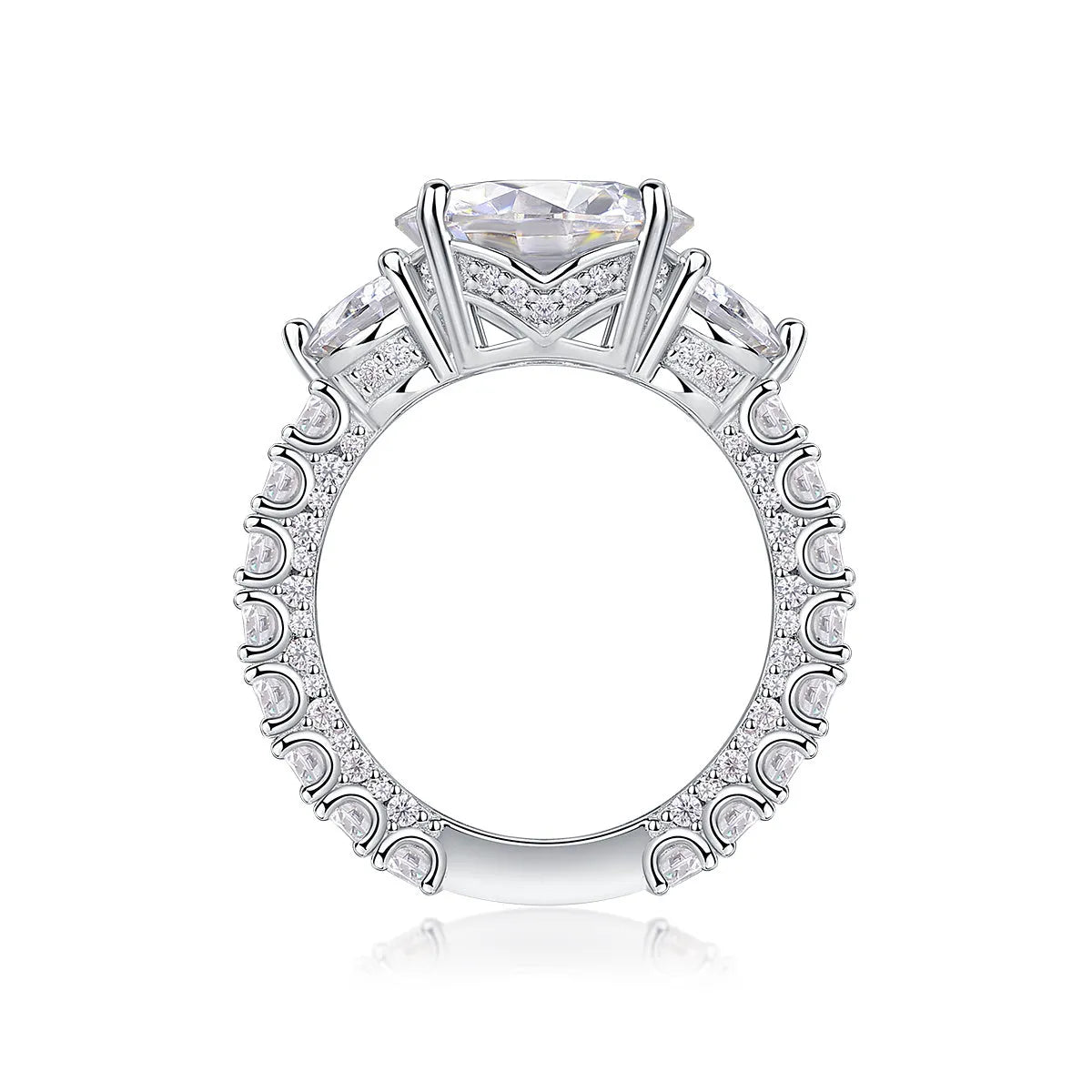 Three-diamond moissanite wedding ring with 5-carat stone, S925 silver band, platinum plating, on a white background