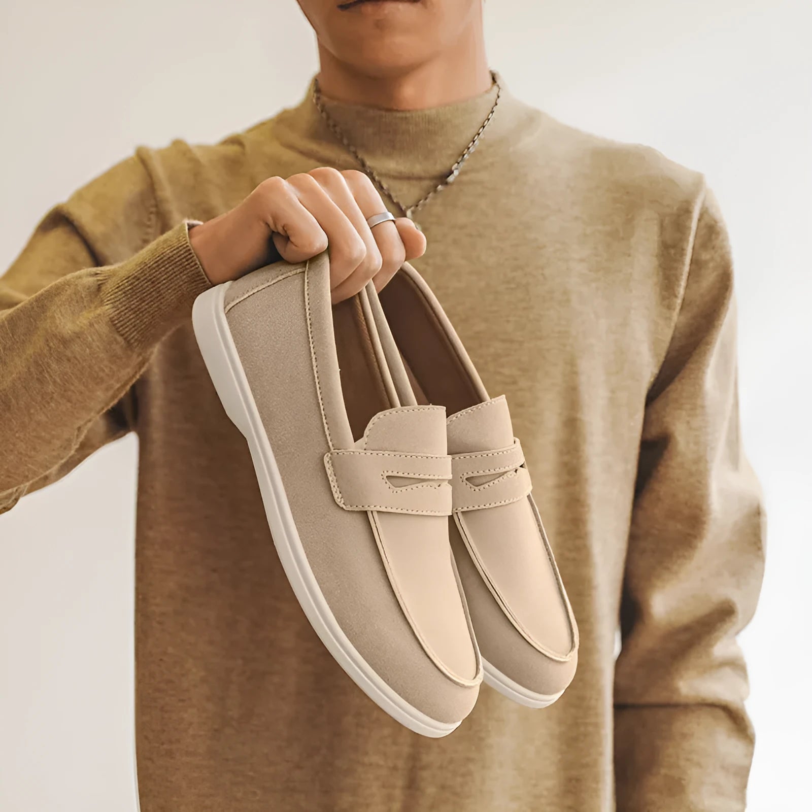 Men's suede leather casual shoes in British style with round toe and low flat heel
