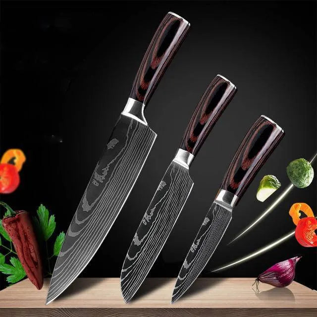 7Cr17 stainless steel kitchen knife with Damascus patterned 18 cm blade and coloured wood handle