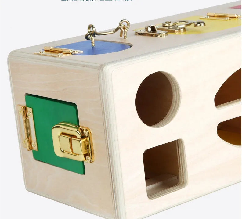 Wooden shape lock box educational toy for preschool children with twelve pieces