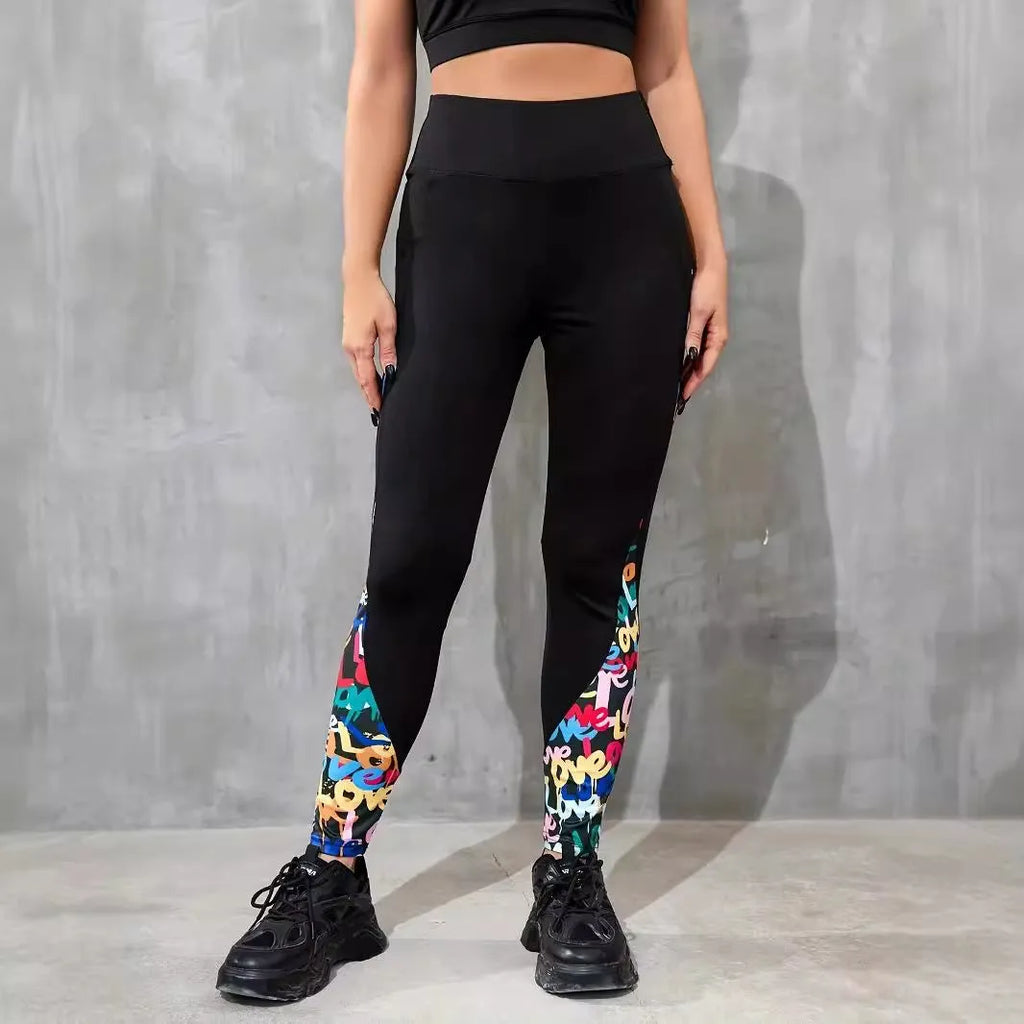 Women's high waist cropped yoga leggings with side pocket in leopard print style.