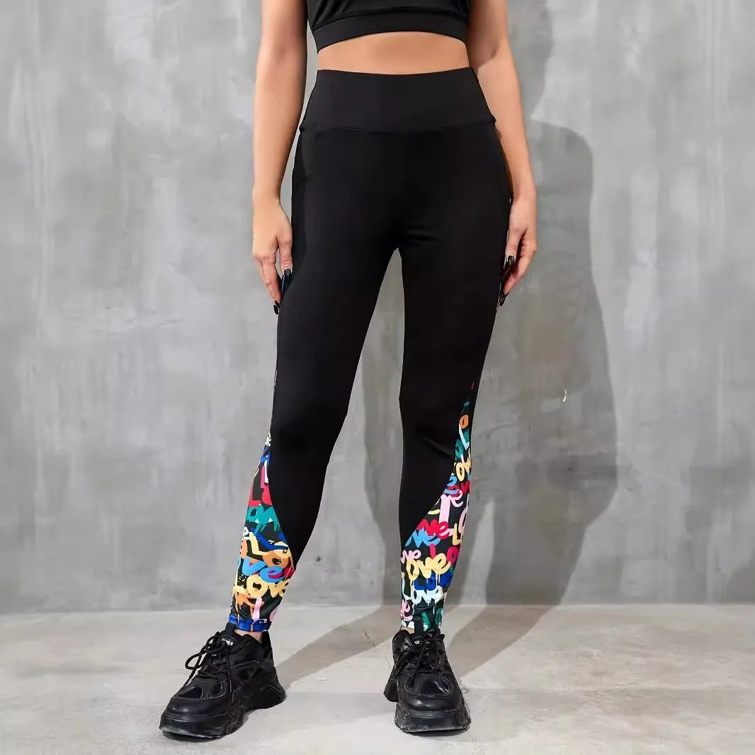 Women's high waist cropped yoga leggings with side pocket in leopard print style.