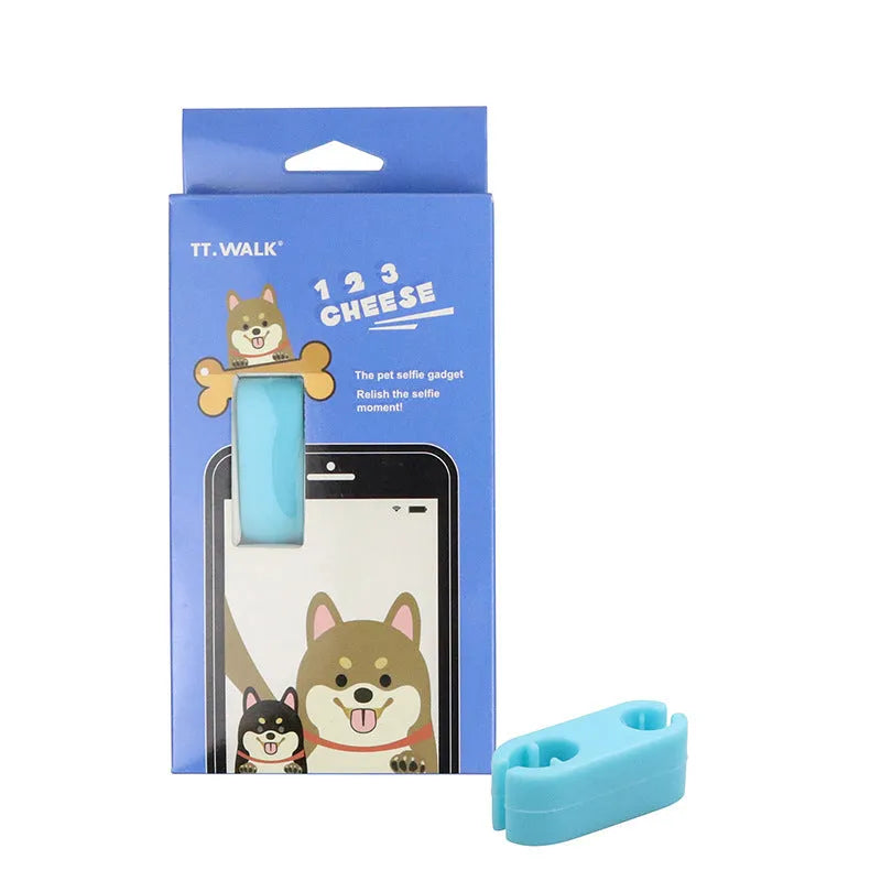 Silicone pet selfie camera lens clip in blue or pink, a sounding toy for cat and dog photos