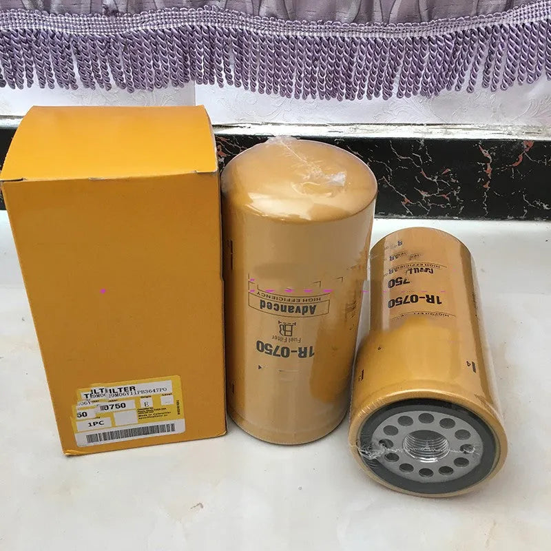 1R-0750 fuel filter element made from filter paper for anti-fuel oil systems.