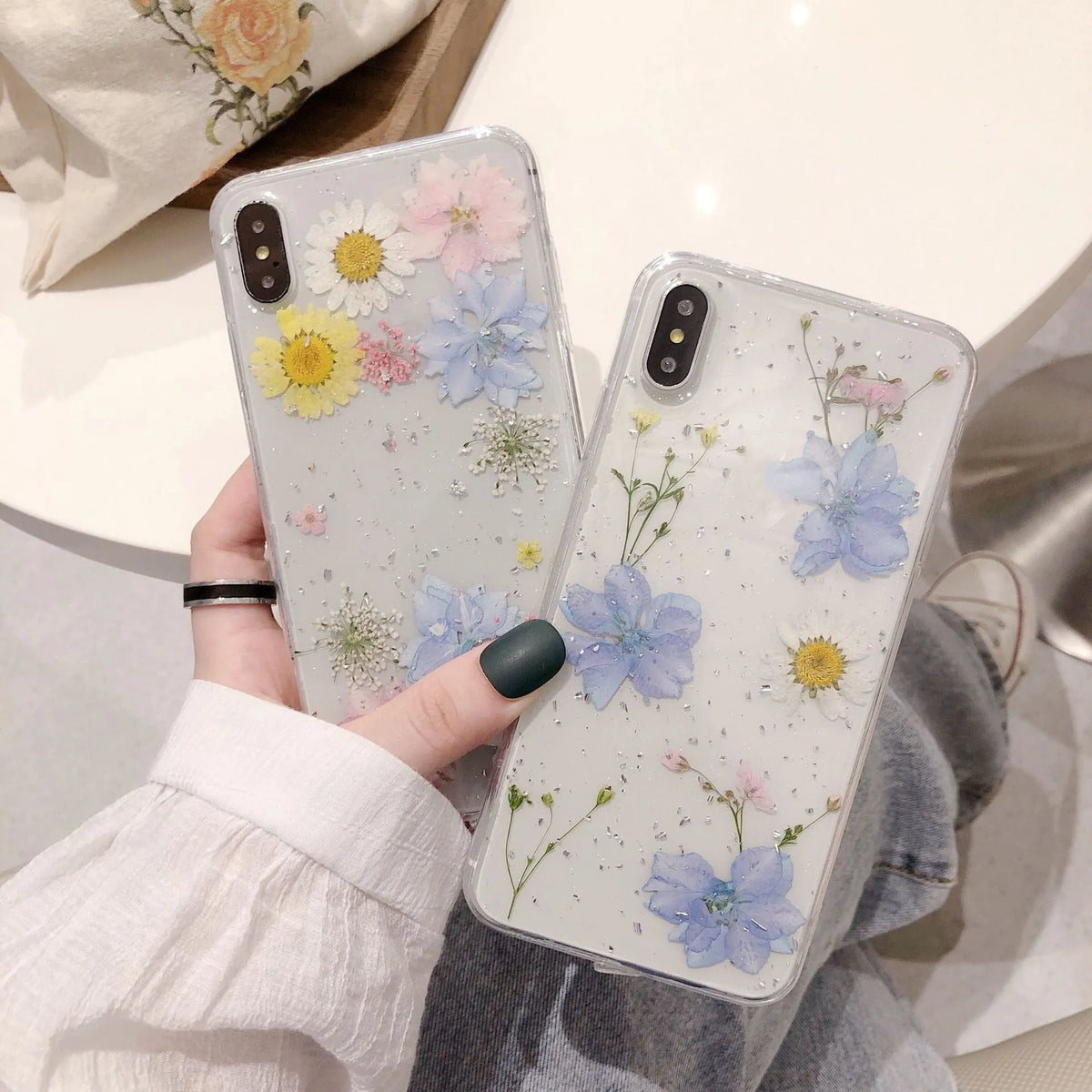 Fashion glitter real dry pressed flower phone case in transparent silicone with daisy flowers and epoxy finish
