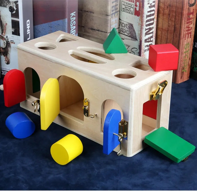 Wooden shape lock box educational toy for preschool children with twelve pieces