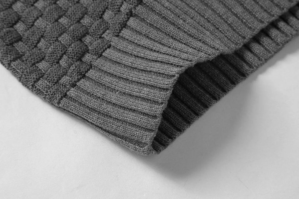 Men's hoodies sweater in 65% cotton 35% polyester, pullover style, available in multiple colours including Black and Navy Blue
