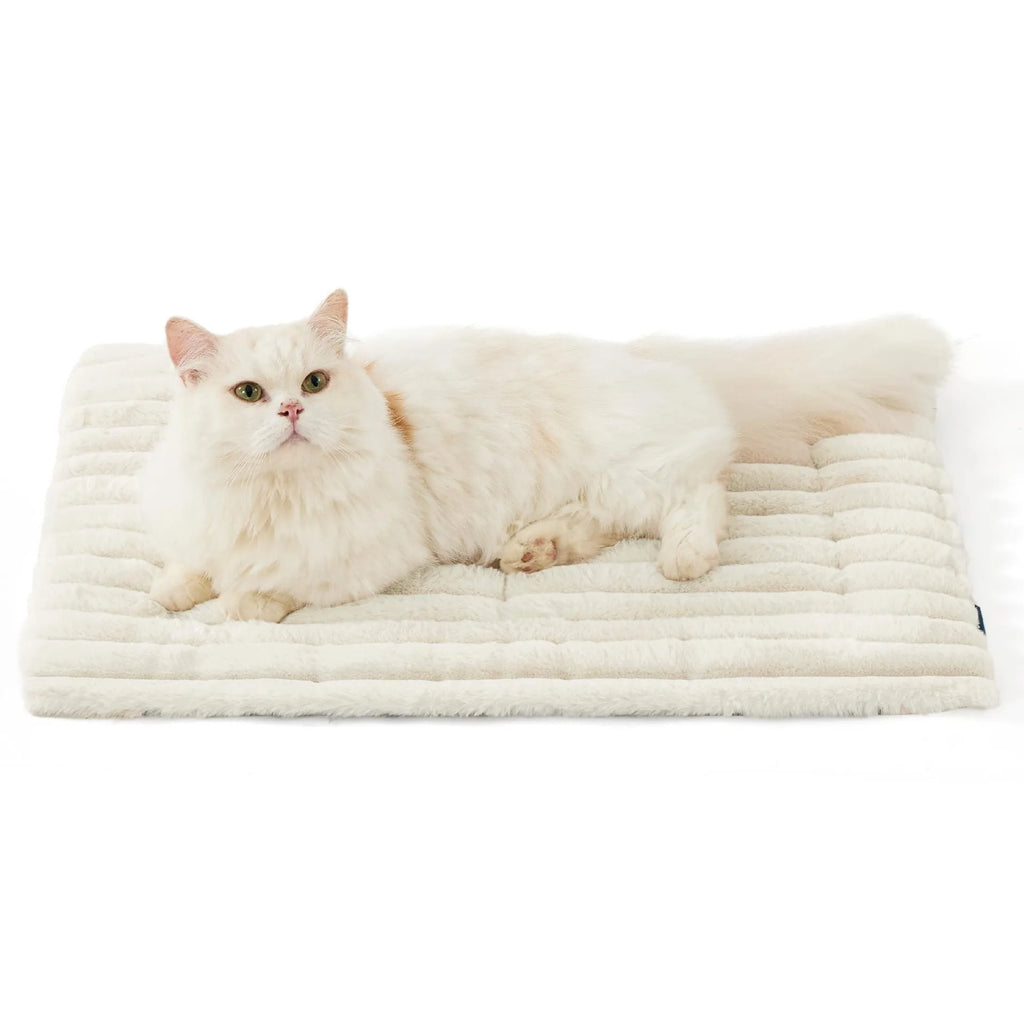 Self warming pet mat in corduroy fleece with non-slip bottom in Brown colour