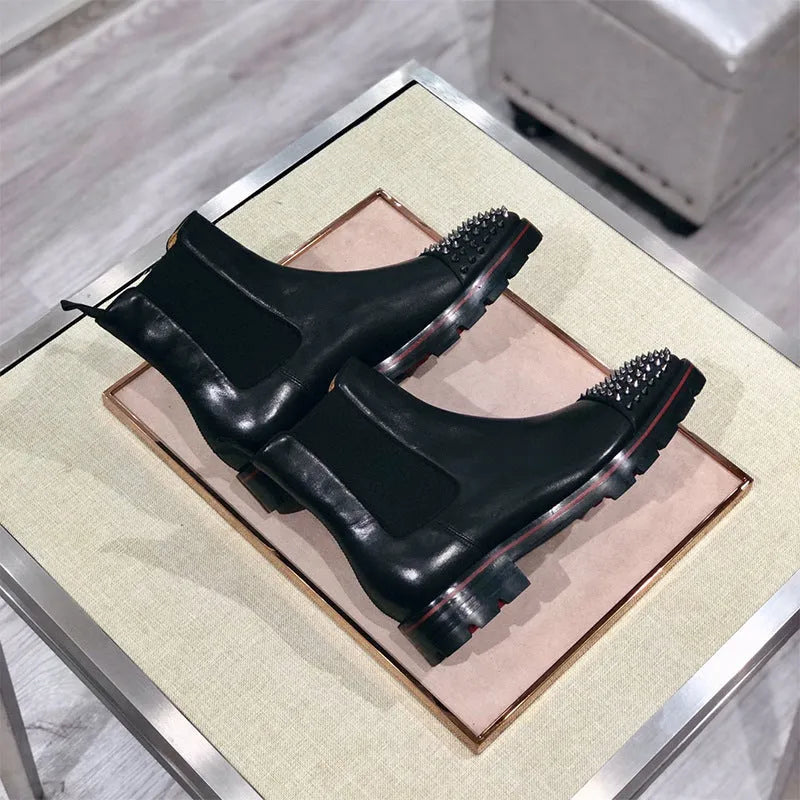 Leather high-top business casual shoes with cowhide upper in black colour variations
