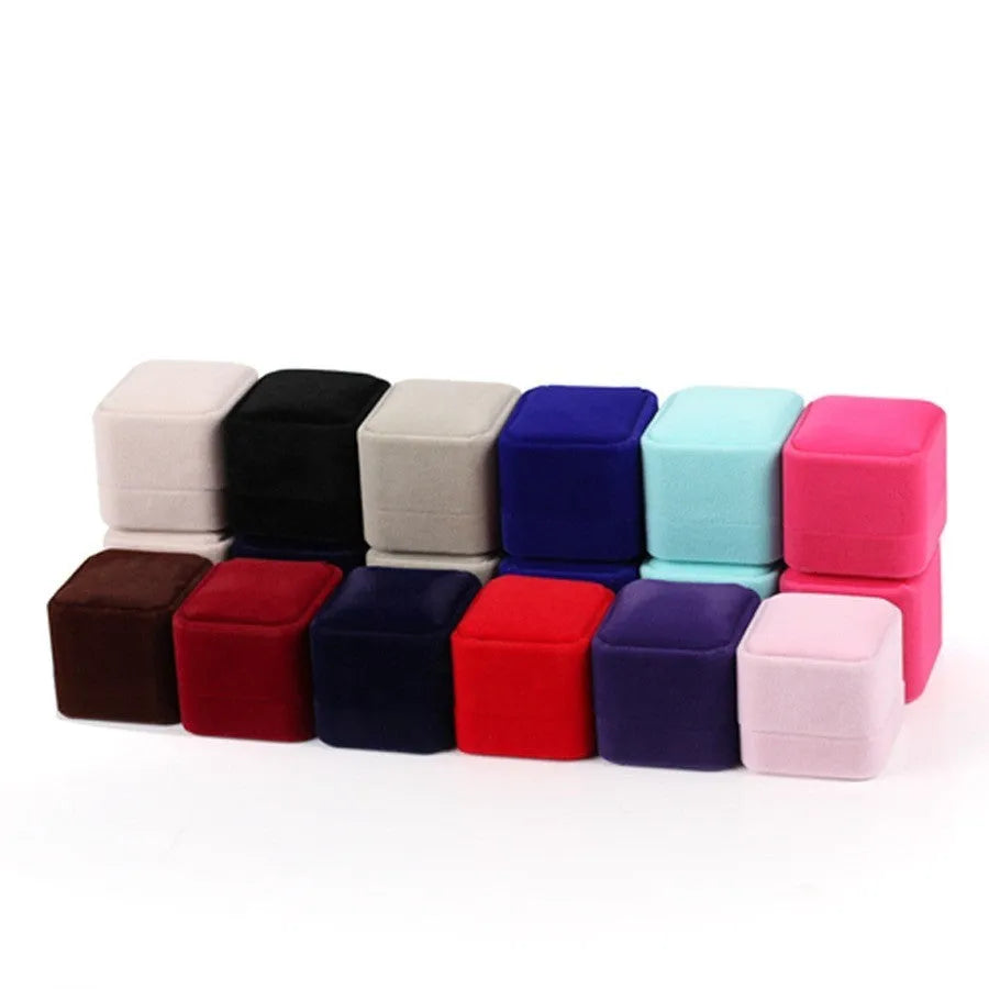Flannel jewellery box for ring storage in 5x5x4.5cm size with MDF construction