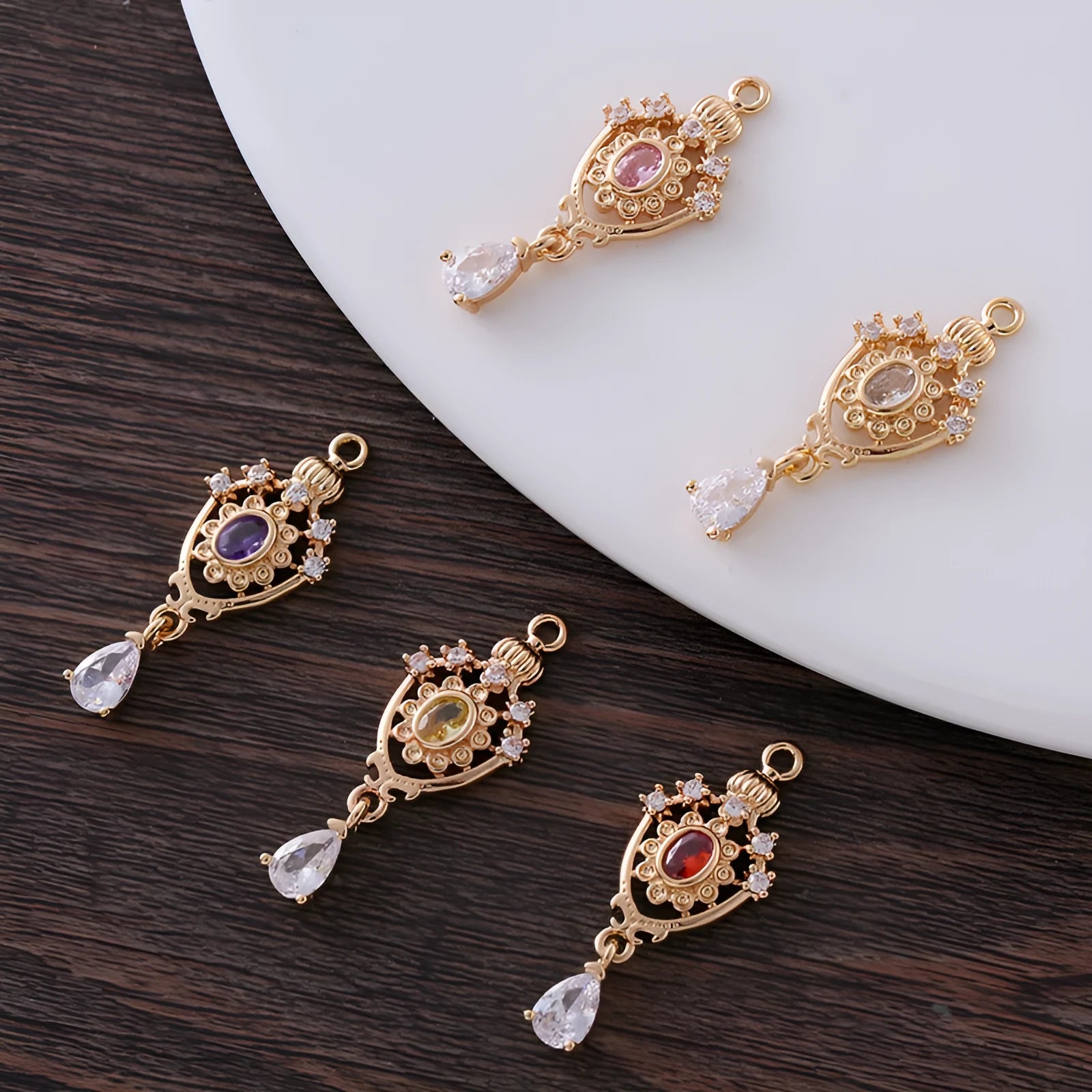 Crown design water drop pendant, 12x23mm, with micro-inlaid zircon and electroplated finish.