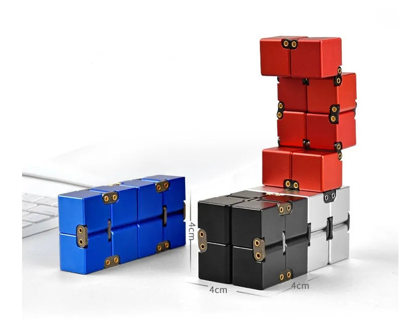 Zinc alloy infinity cube fidget toy in black or silver, showing rotating cubes on a 4cm scale.