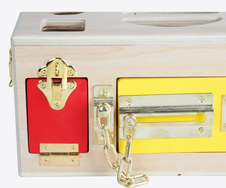 Wooden shape lock box educational toy for preschool children with twelve pieces