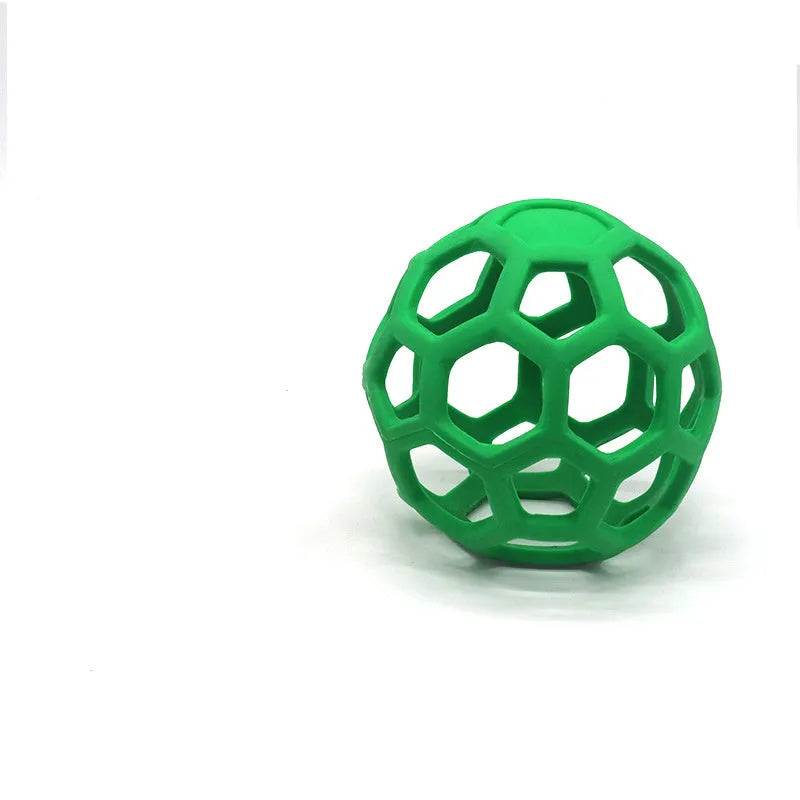 TPR pet toy ball in blue, green, or red with high elasticity and bite resistance