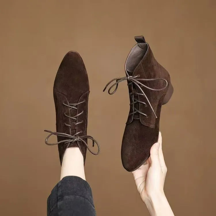 Women's pointed toe ankle boots with 1-3cm low block heel, faux leather and thin fleece lining in brown or black