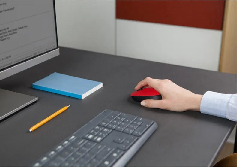 Small portable wireless mouse in red, 2.4GHz USB receiver, 1000dpi optical sensor