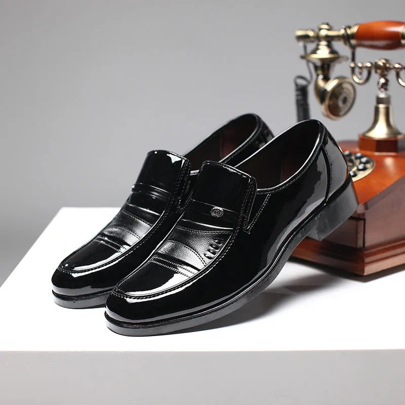 Men's casual low-top square toe leather look shoes in black and brown with rubber sole