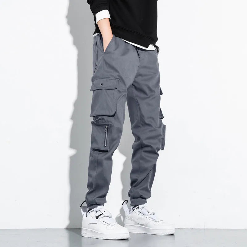 Korean loose cotton cargo pants in black with tether closure and nine-tenths length