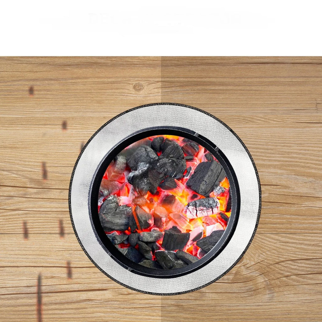 Fireproof fire pit mat with aluminium foil glass fibre layer for lawn and courtyard heat protection