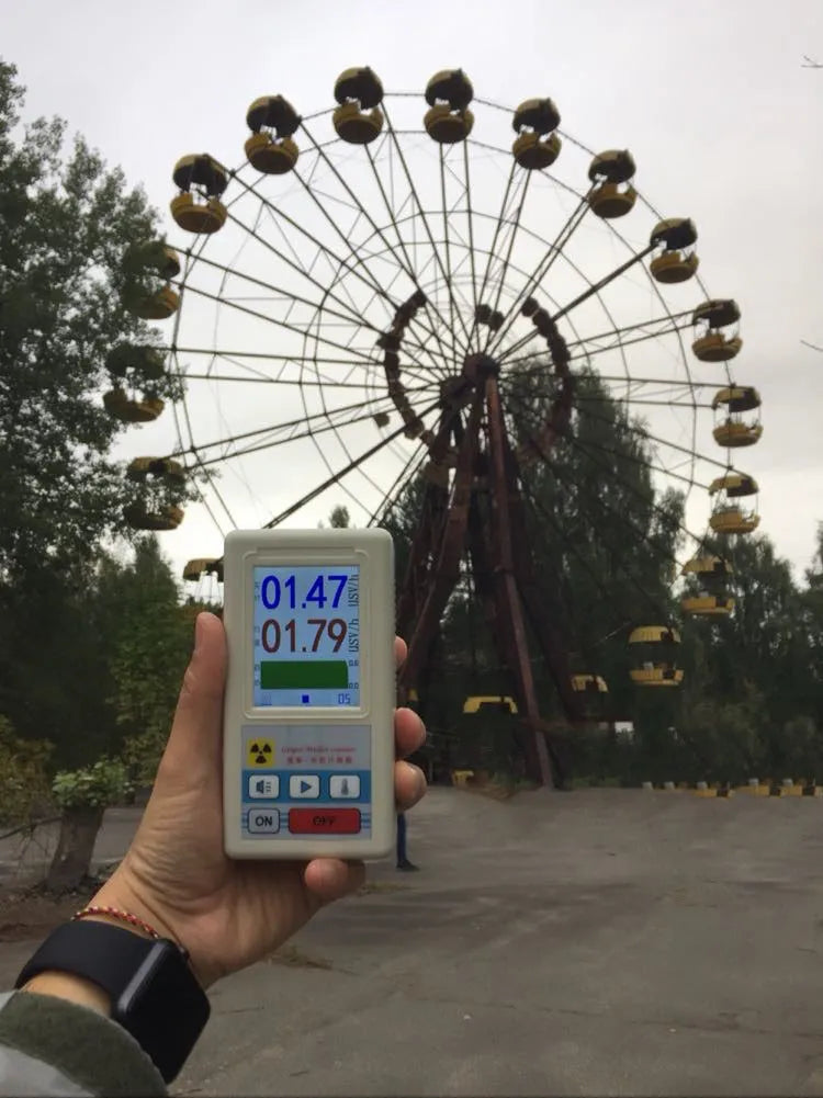 Nuclear radiation detector Geiger counter in black with LCD display, GM tube sensor, ABS casing, 135x70x38mm