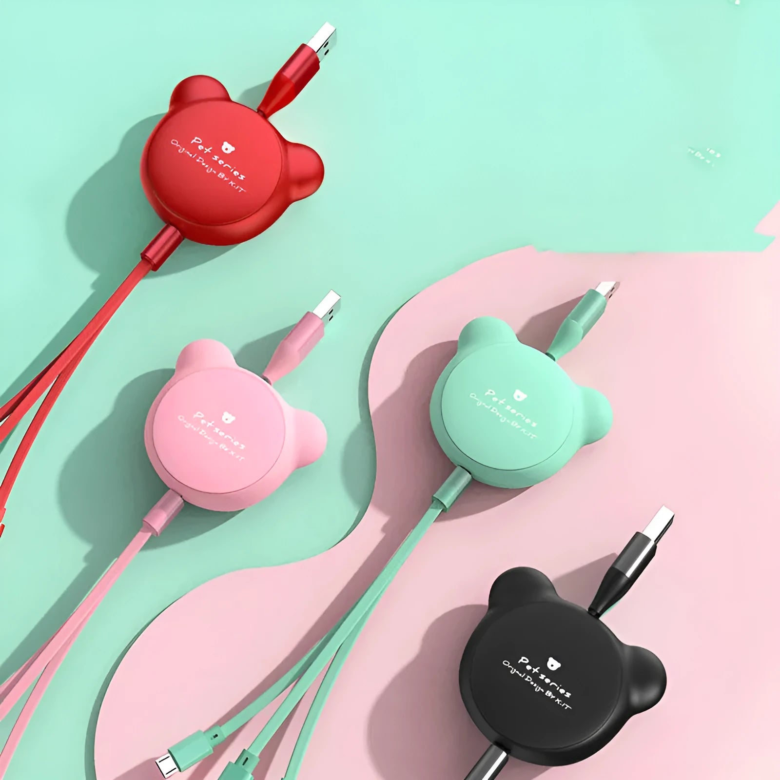 Telescopic bear-shaped organiser with a 1.2m cable ending in Mini USB, 30PIN, and Micro USB connectors