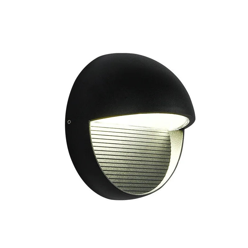 Outdoor waterproof aluminium wall lamp with 120-degree beam angle, 170x95mm, for aisles and stairways