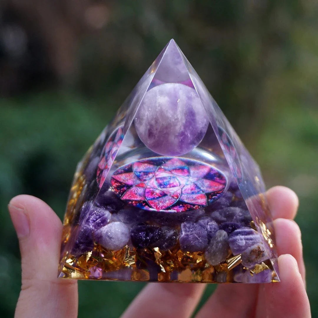 Premium Tiger's Eye Orgonite Pyramid with Amethyst, Calming Meditation Accessory for Balancing Energy and Purifying Space