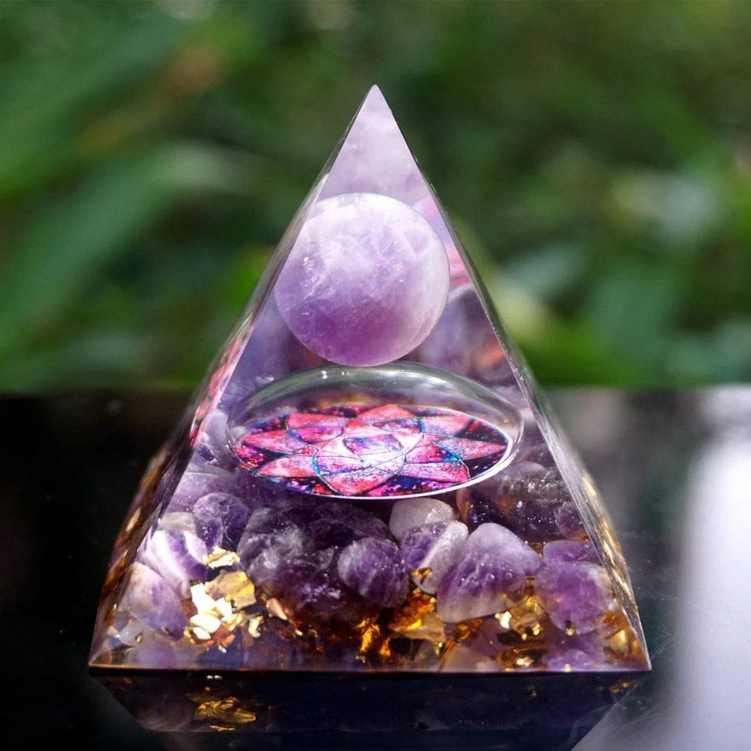 Premium Tiger's Eye Orgonite Pyramid with Amethyst, Calming Meditation Accessory for Balancing Energy and Purifying Space