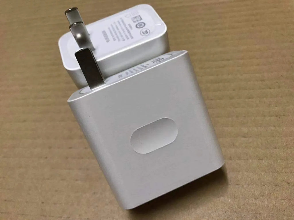 30W USB fast charger with 6A data cable showing charging head and 1 metre cable