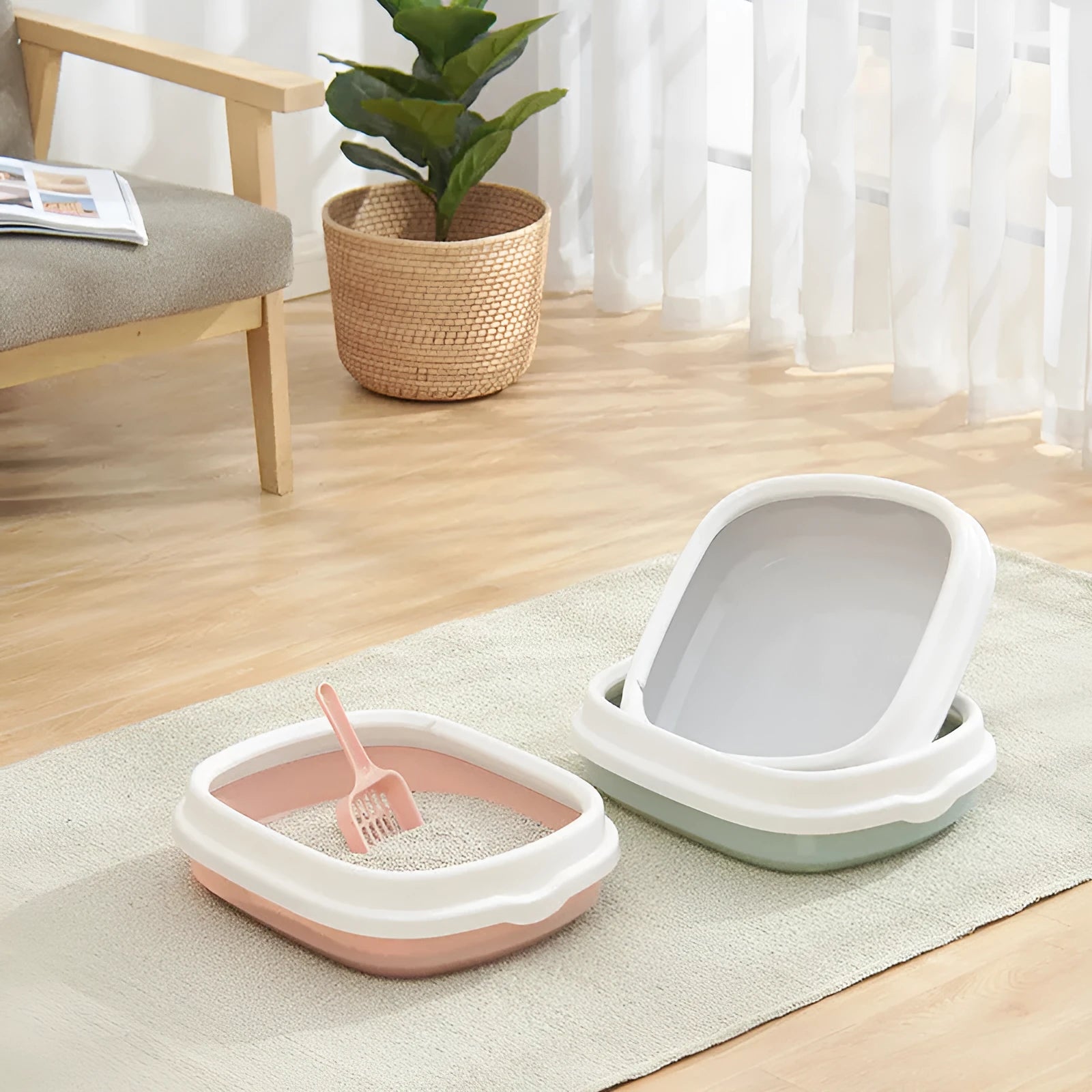 Large detachable anti-splashing plastic cat litter box in blue, suitable for indoor cats, with high sides and separate tray sections