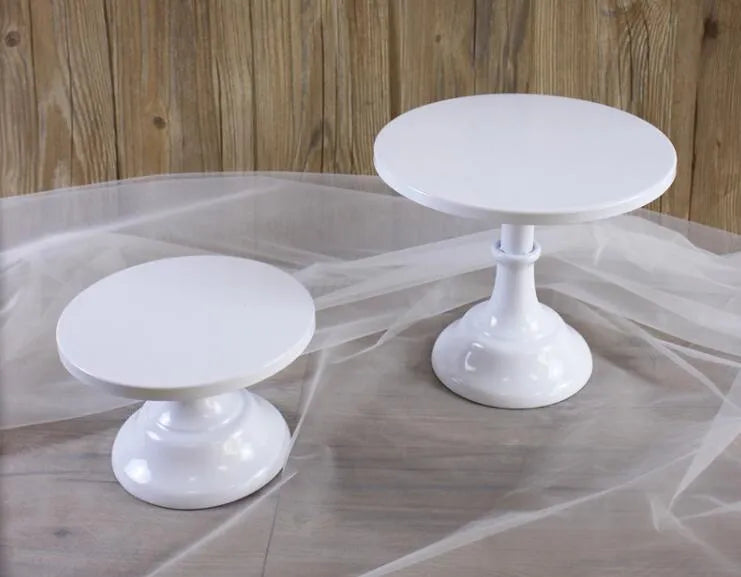 Three-tier dessert table tray with short, medium, and high 25cm diameter sections in gold colour