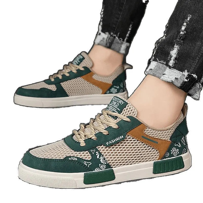 Men's mesh surface breathable shoes in solid colour with flat heel and round toe, shown in black