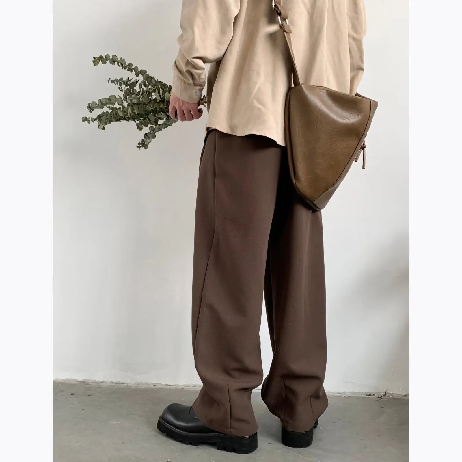 Japanese retro wide-leg drape suit pants for men in loose fit, black colour, synthetic fibre blend