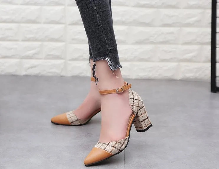 Thick heel high heels in brown with colour-matching buckle detail, PU and suede upper, rubber sole
