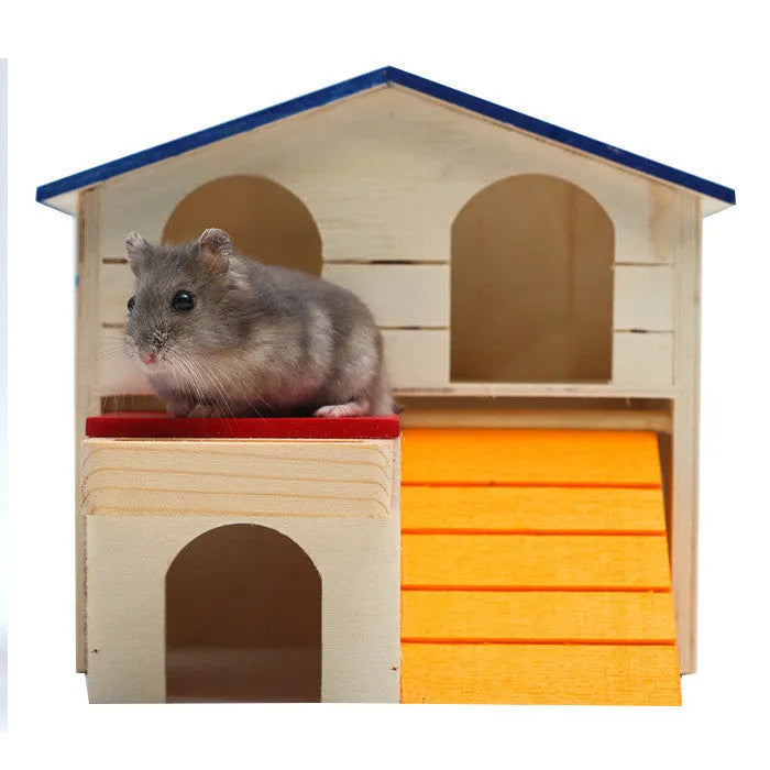 Blue roof wooden hamster chalet with removable floor measuring 17x17x15 cm