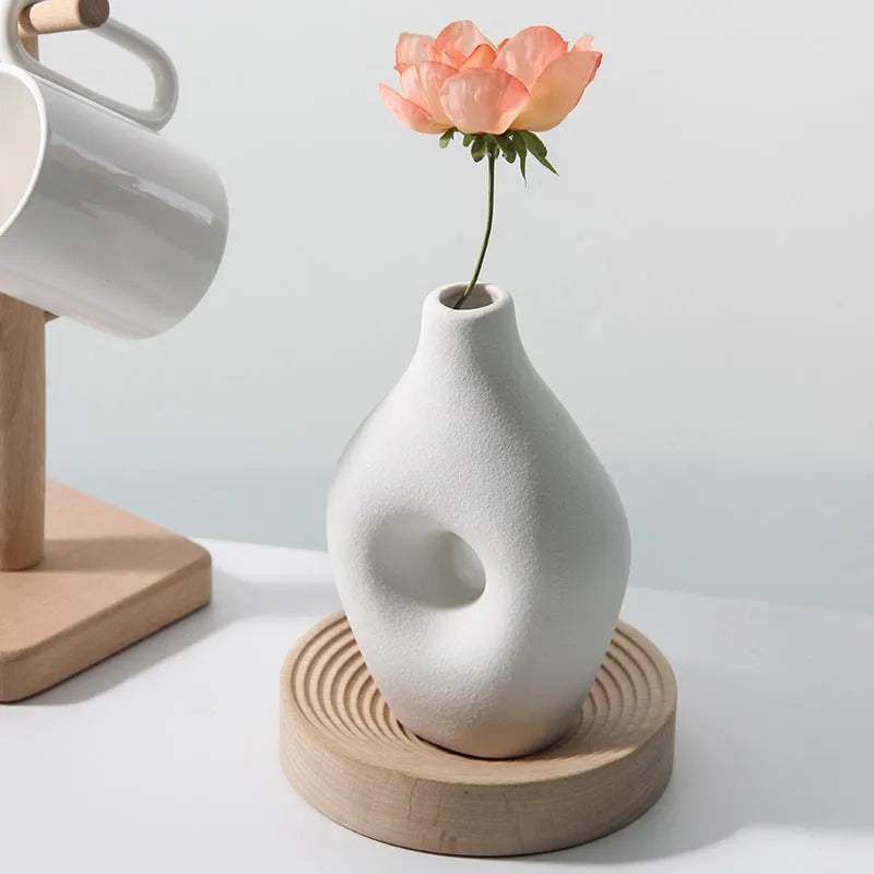 Frosted ceramic European-style vase for fresh or dried flower arrangements with handmade inkjet finish