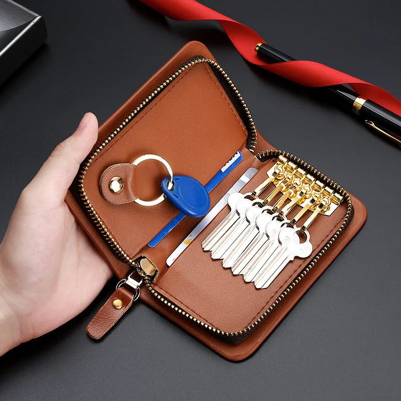 Zipper multifunction card holder in synthetic leather, square vertical shape, black colour, letter pattern.